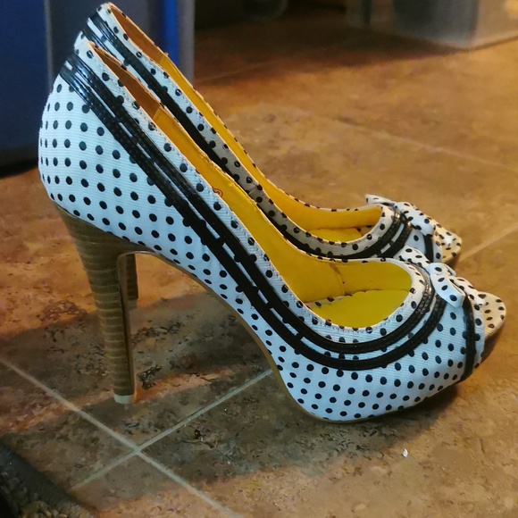 Brand new polka dot peep-toes, size 8 - Picture 3 of 5